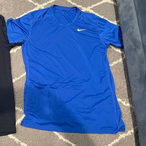 Men’s Nike dri fit tshirts - size large